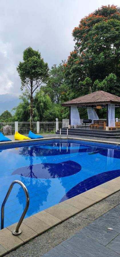 Villa Aurora Cisarua Luaran gambar