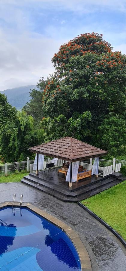 Villa Aurora Cisarua Luaran gambar