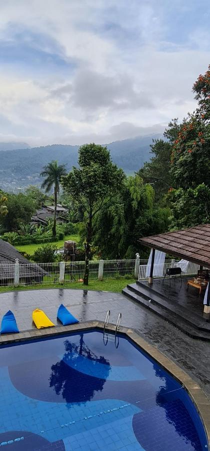 Villa Aurora Cisarua Luaran gambar