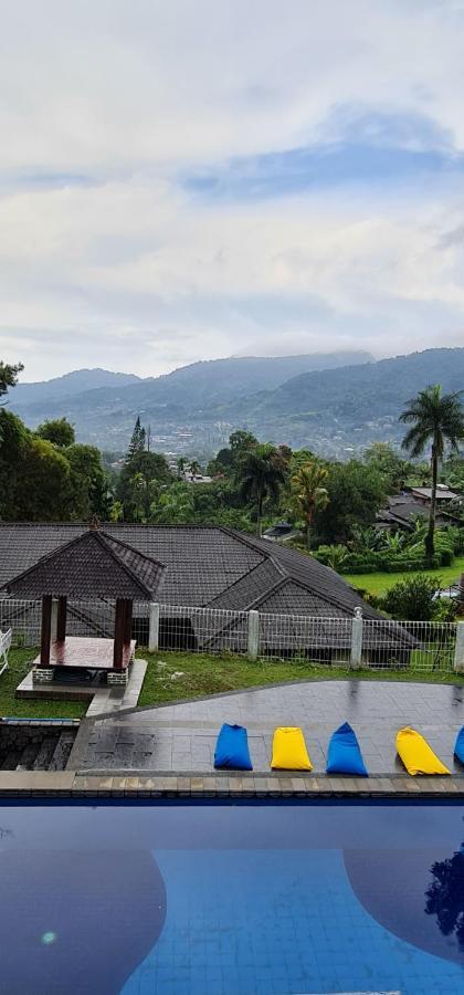 Villa Aurora Cisarua Luaran gambar